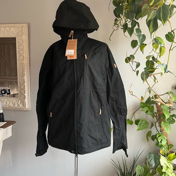 Fjällräven Black Hooded Jacket - Picture 2 of 12